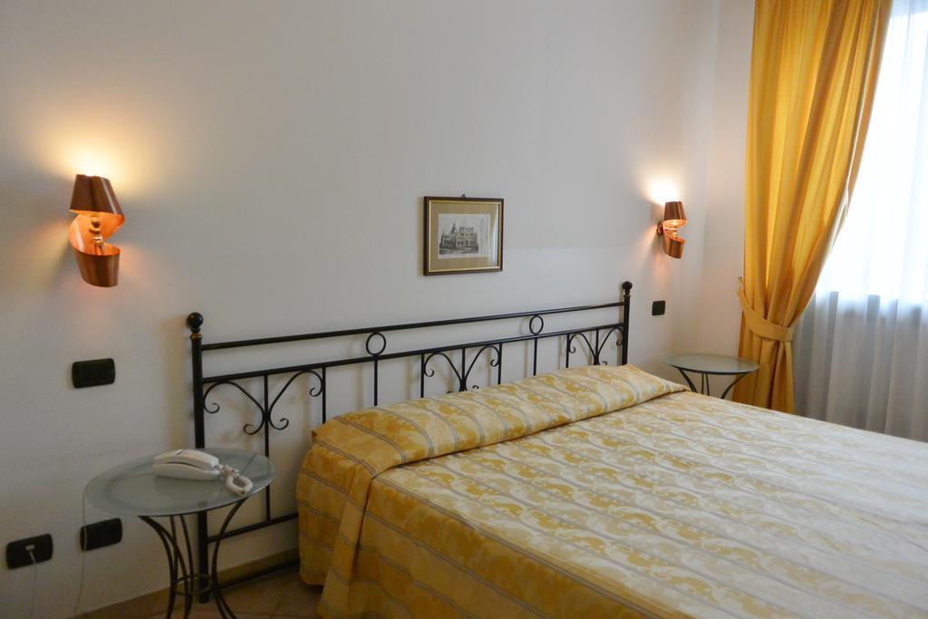 Hotel Ristorante Italia Certosa di Pavia Εξωτερικό φωτογραφία