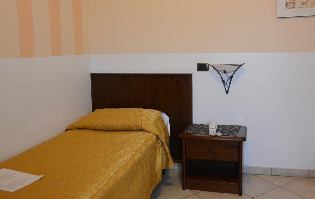 Hotel Ristorante Italia Certosa di Pavia Εξωτερικό φωτογραφία