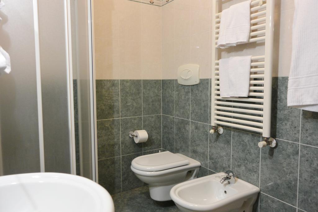 Hotel Ristorante Italia Certosa di Pavia Εξωτερικό φωτογραφία