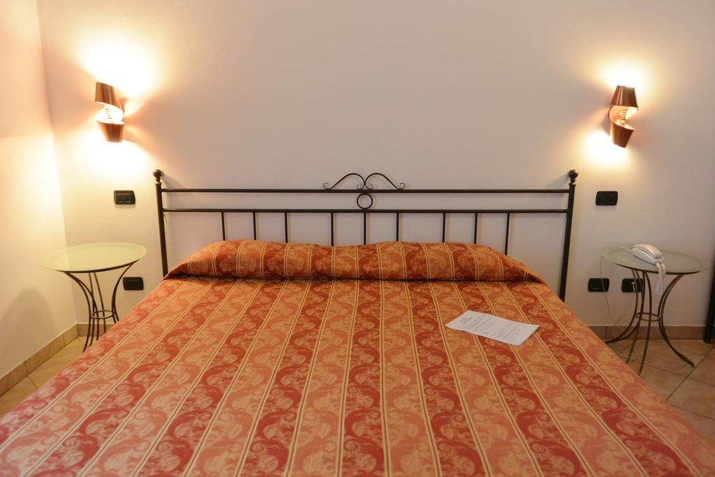 Hotel Ristorante Italia Certosa di Pavia Εξωτερικό φωτογραφία