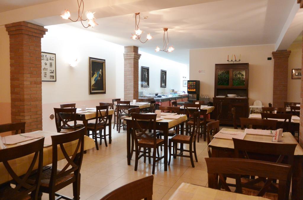 Hotel Ristorante Italia Certosa di Pavia Εξωτερικό φωτογραφία