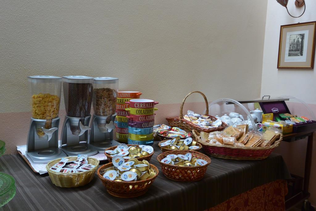 Hotel Ristorante Italia Certosa di Pavia Εξωτερικό φωτογραφία