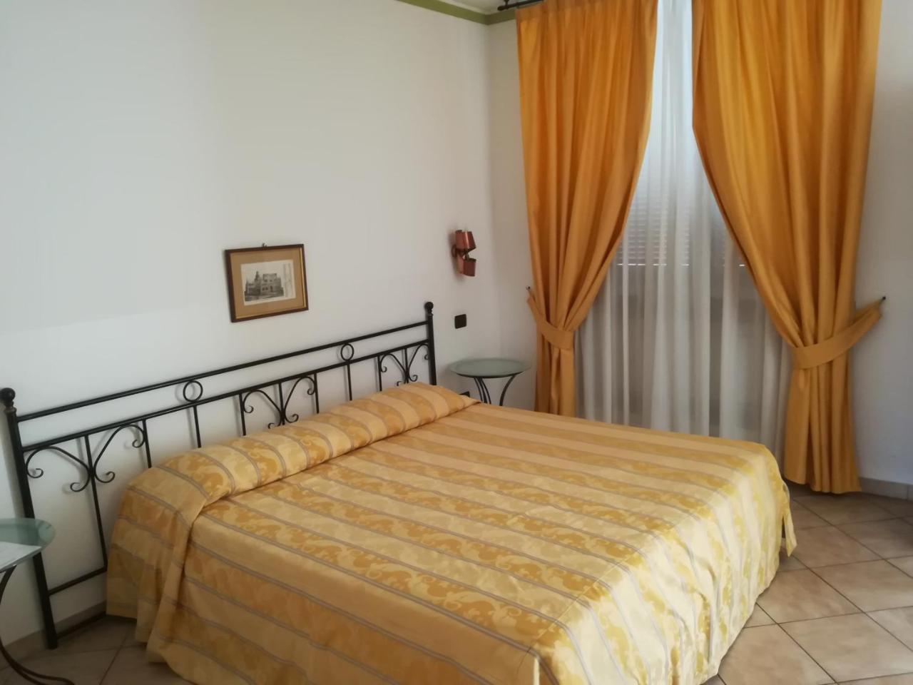 Hotel Ristorante Italia Certosa di Pavia Εξωτερικό φωτογραφία